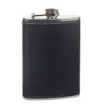 Подарунковий набір A61045 із флягою 9 oz у чорній еко-шкірі, чарками та лійкою